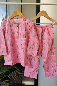 Enchanted Fawn Mul Kurta Pyjama Set Pink