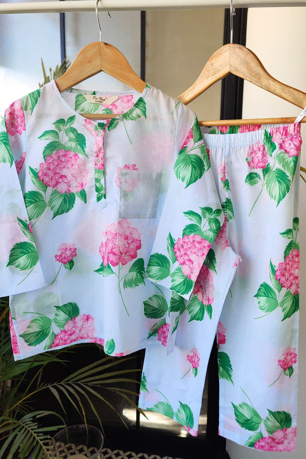 Blooming Hydrangea Kurta Pyjama Set - De - Nap.in - Nightwear