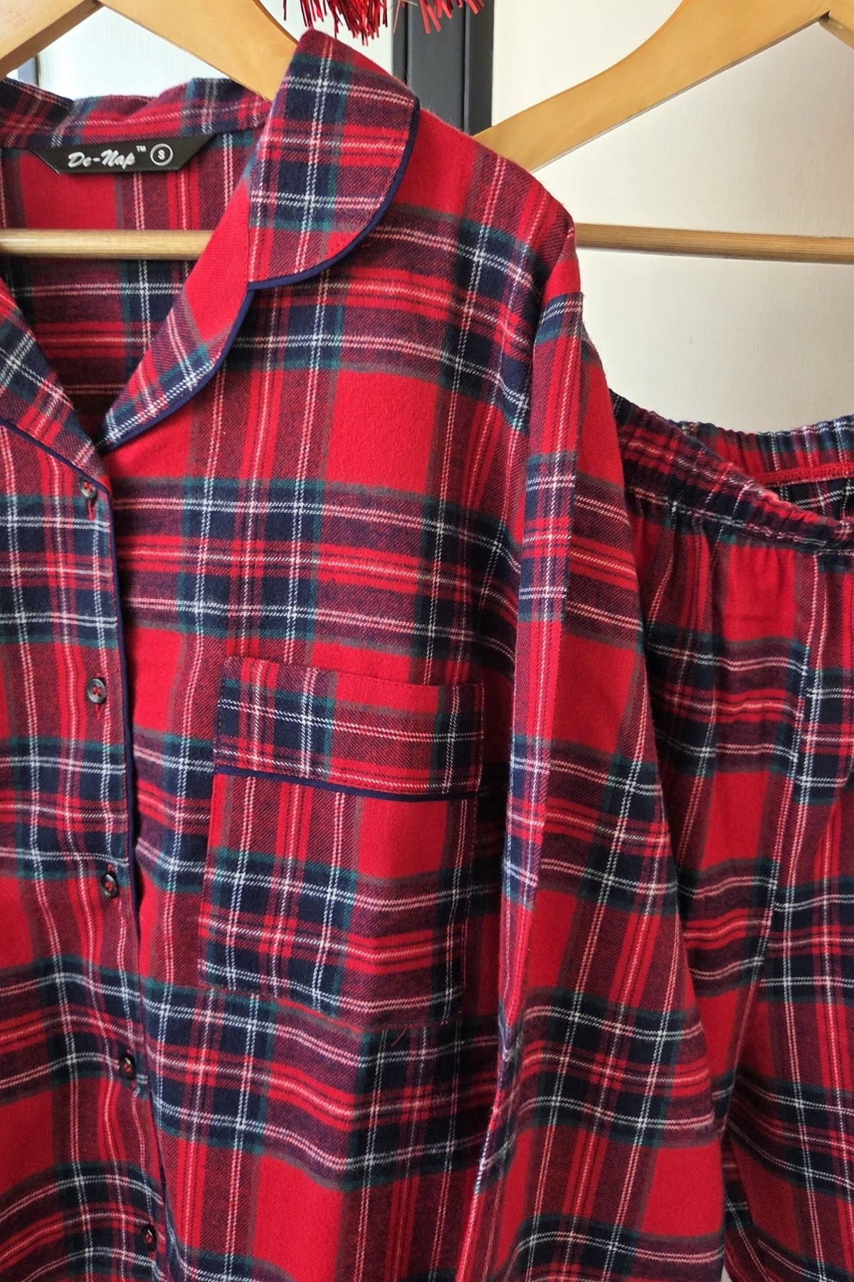 Luxe Checks Pyjama Set (Women) - De - Nap.in - Nightwear