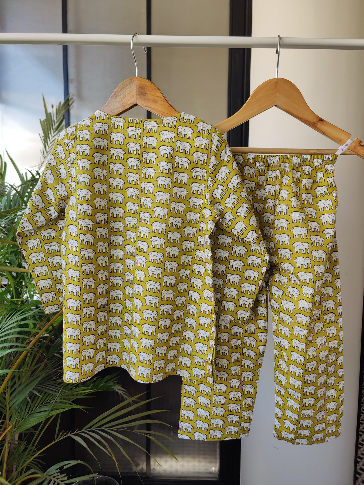 Majestic Elephant Mul Kurta Pyjama Set Girls / Boys - De - Nap.in - Nightwear