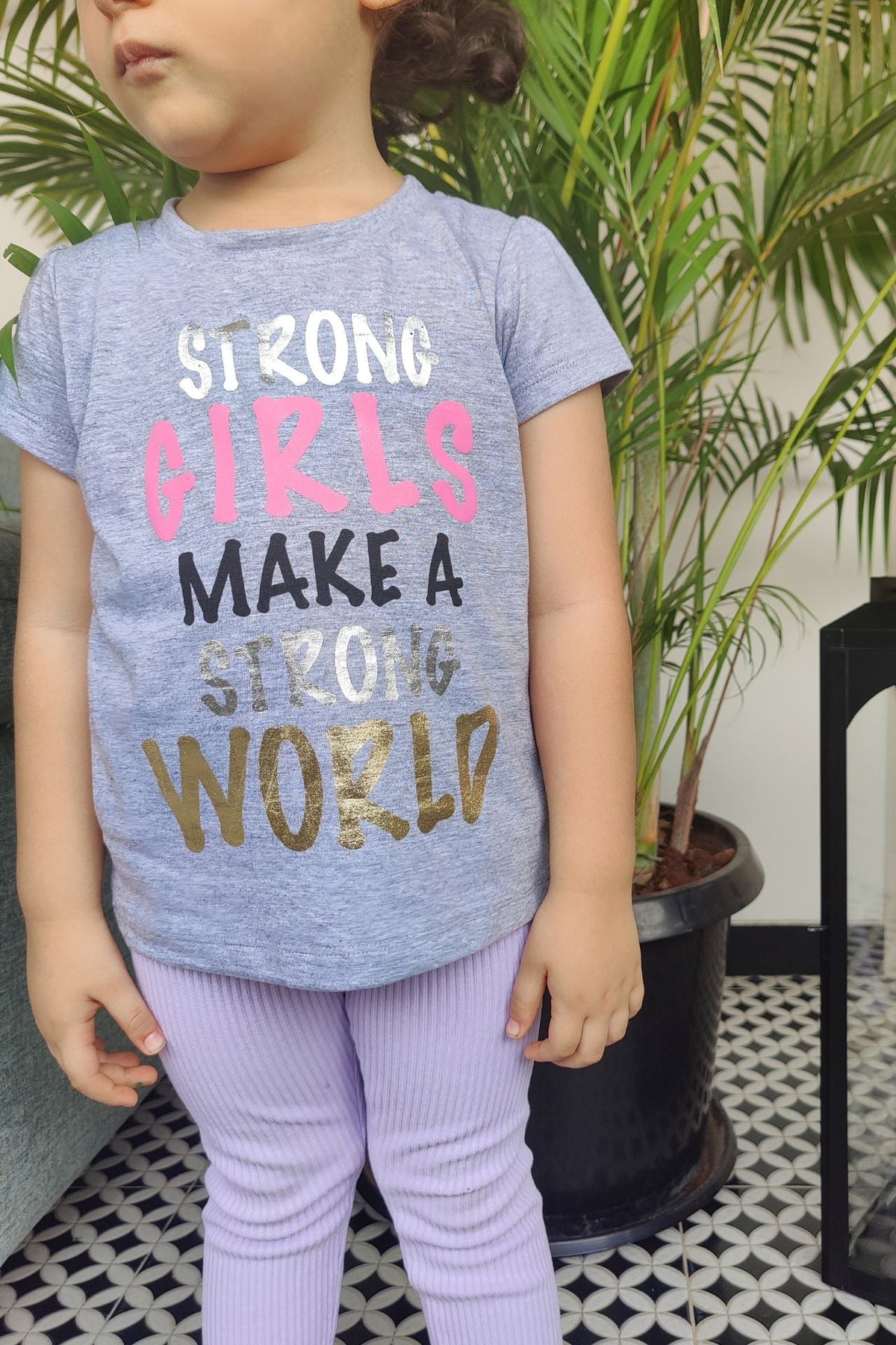 Strong Girls Make A Strong World T-shirt For Girls - De - Nap.in - Nightwear