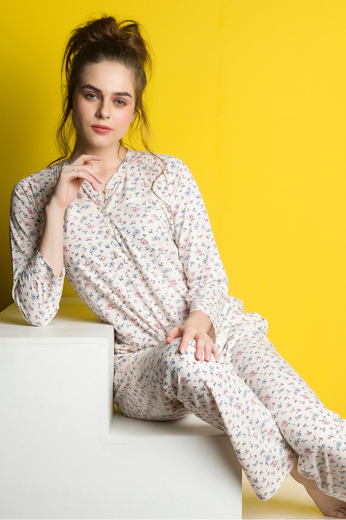 Beige Tiny Floral Pyjama Set - De - Nap.in - Nightwear